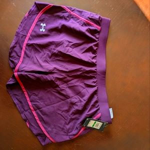 NWT UnderArmour loose fit running shorts with built in brief